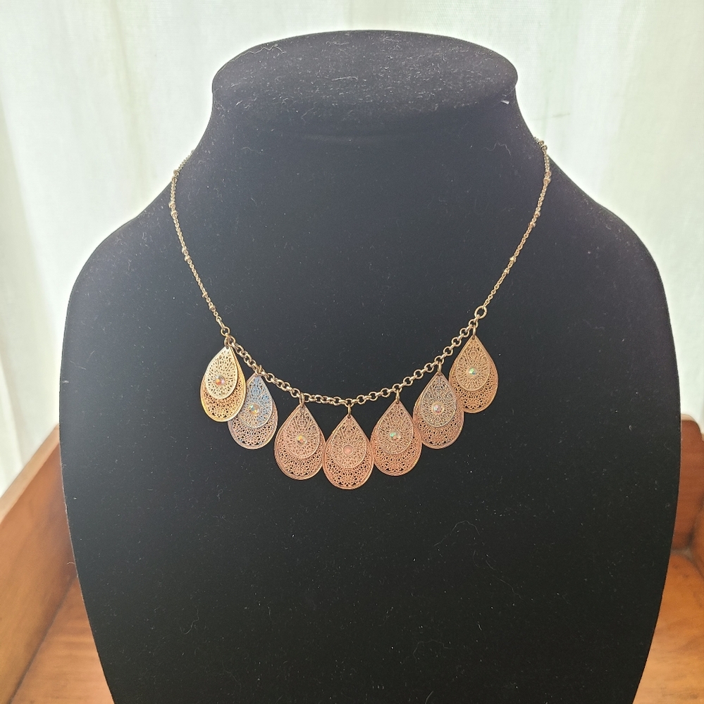 Dual toned necklace
